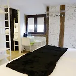 Konukevi Lo